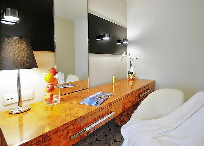 209 W Royal Tulip Przy Plazy Dobruk Apartment